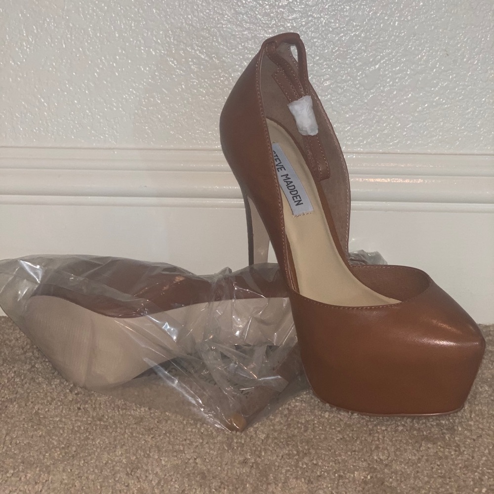 (NEW) Deeny Cognac Lea
